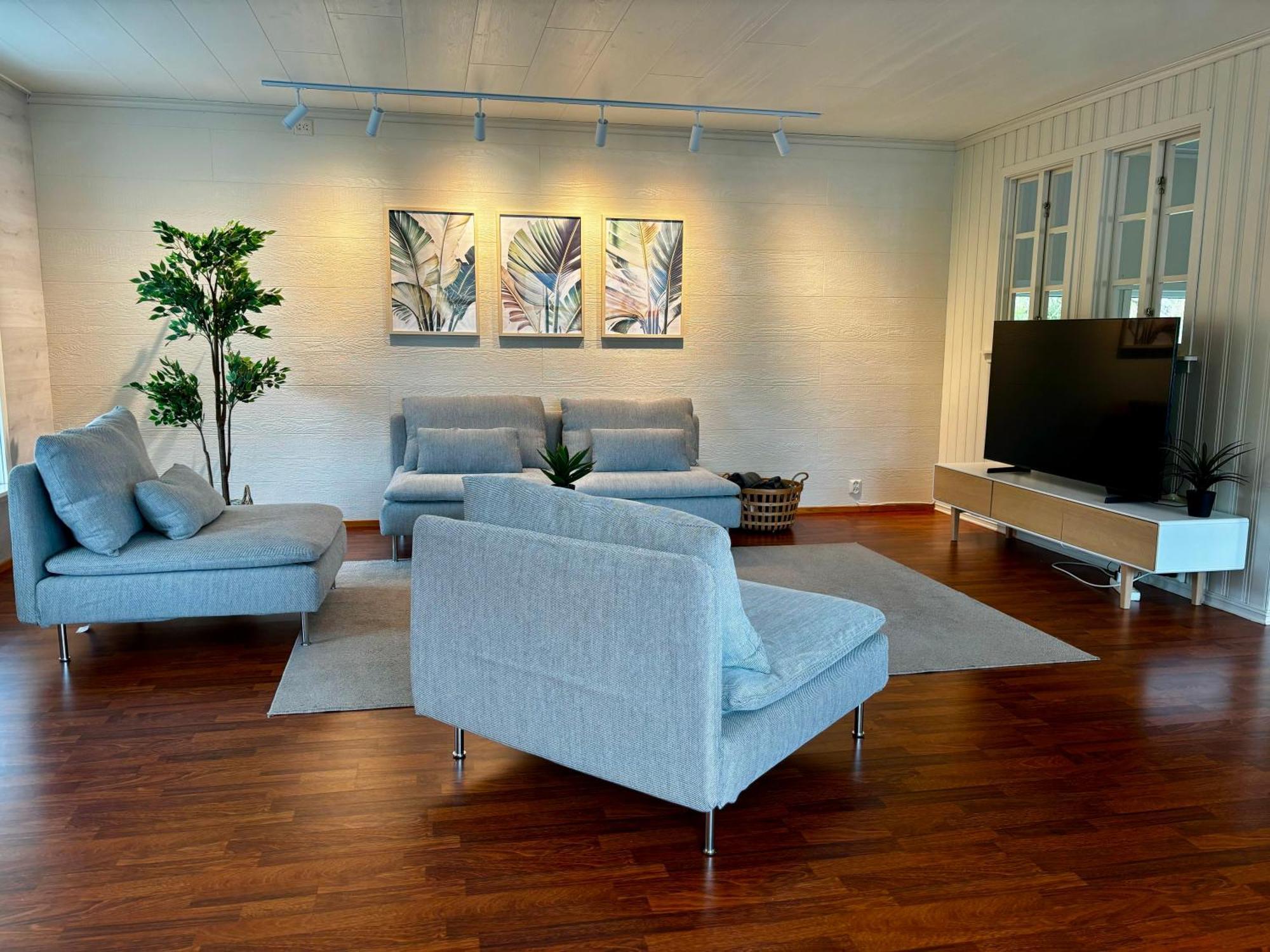 Villa Spacious Waterfront Gem - Panoramic View - Terrace